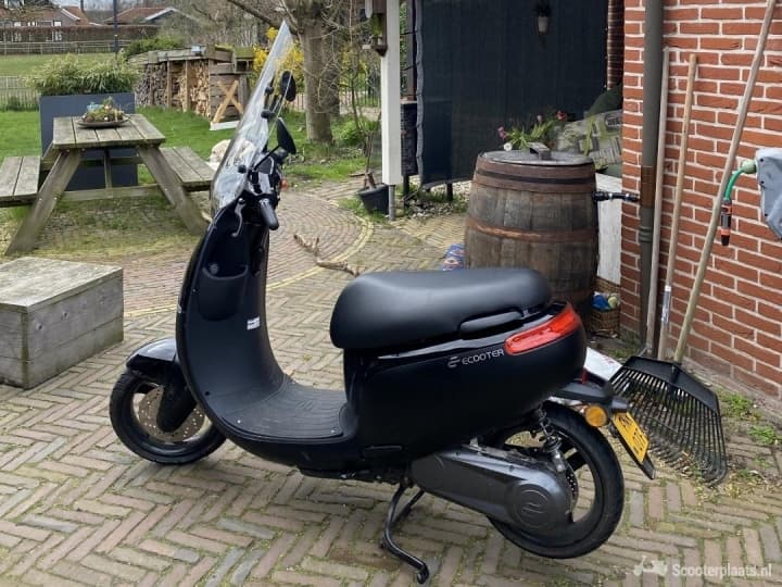 Prachtige electrische scooter Ecooter E1 - foto 5