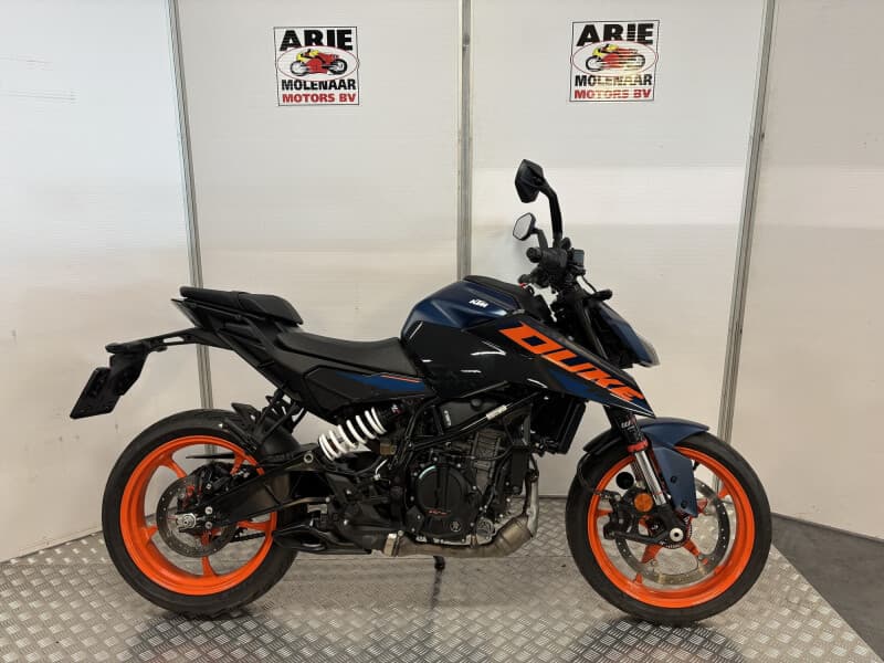 KTM Duke 125 ABS - € 5.250