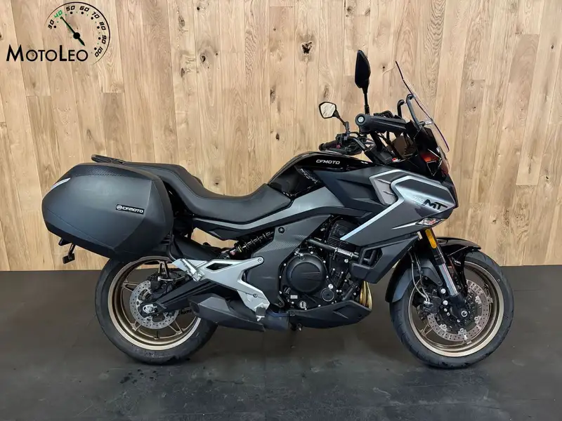 CFMOTO 700 MT