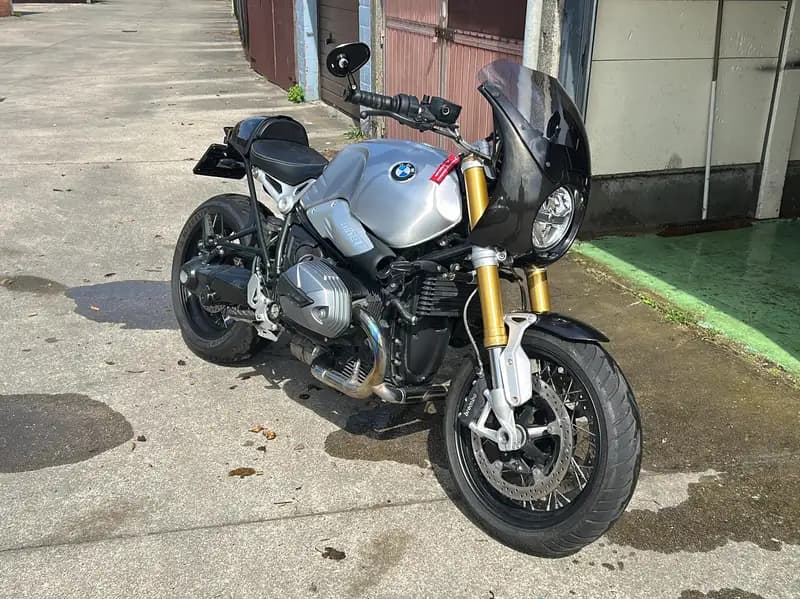 BMW R nineT