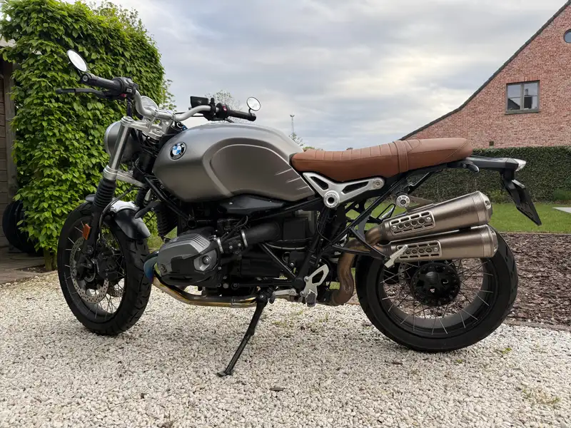 BMW R nineT