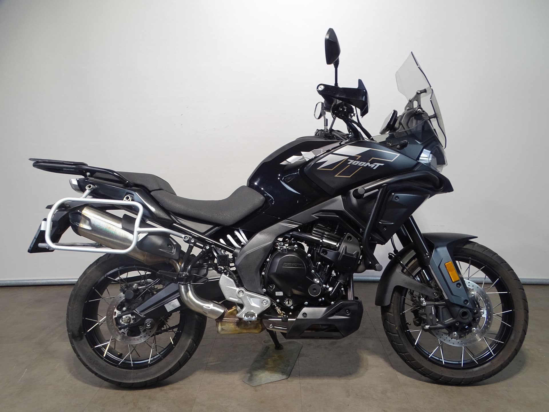 CFMOTO 700 MT